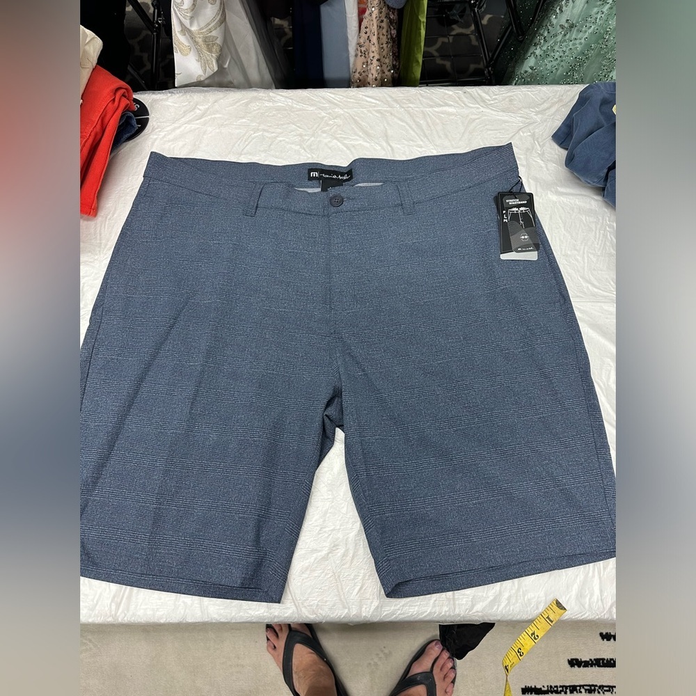 Travis Matthew Blue Prestige Lifestyle Performance Shorts Size 42 NWT